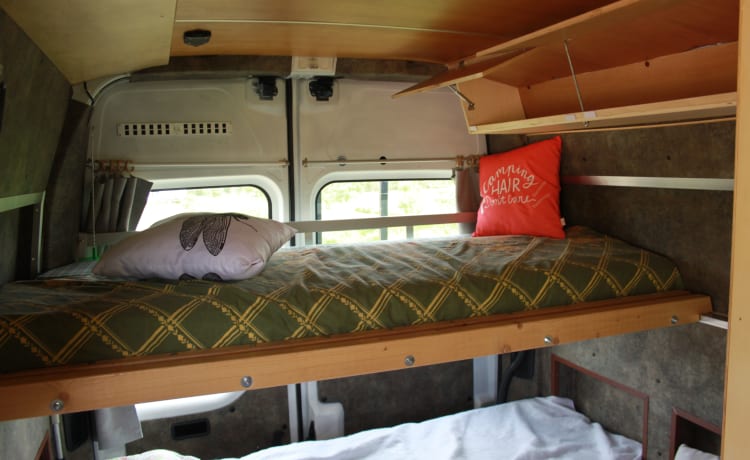 Trippel toe – Bus camper with 5 seats