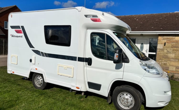 Elsie – Kompaktes Wohnmobil mit 2 Schlafplätzen, On/Off-Gitter 