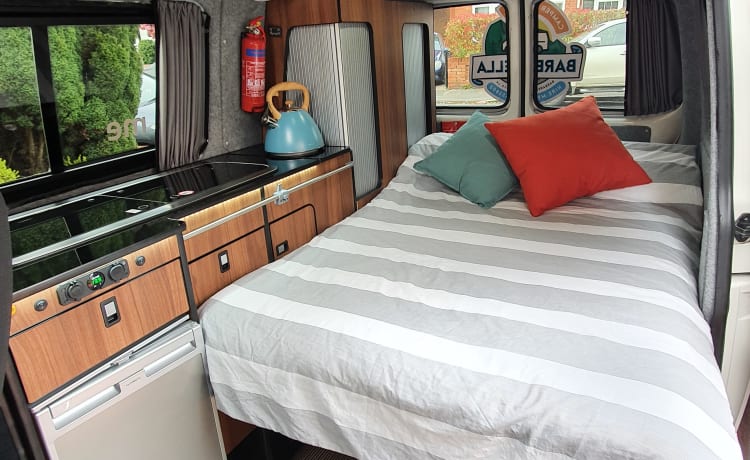 Barbarella – 4 Berth Cosy VW T5 Campervan 