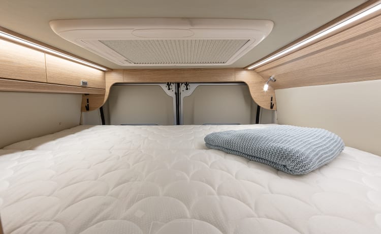 Vehicle 4 – 2-4 posti letto immacolato modello 2021 camper ingannevolmente spazioso