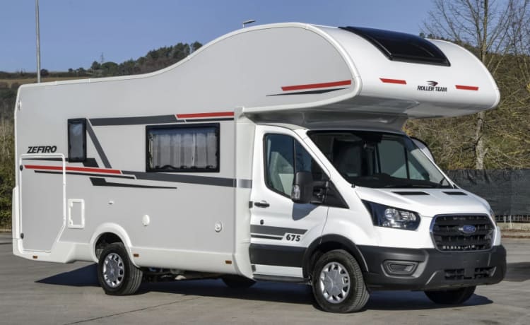 A motorhome that is sure to wow families, New 2023 6 berth Zefiro 675