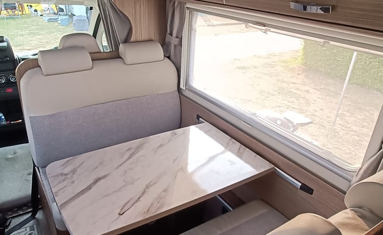 Rupelcamper – 6p Carado alcove from 2019