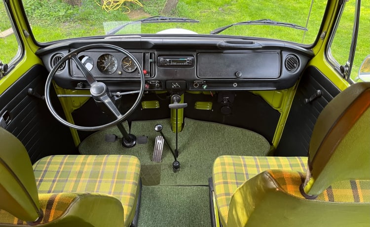 Joyo – 4p Volkswagen campervan from 1976