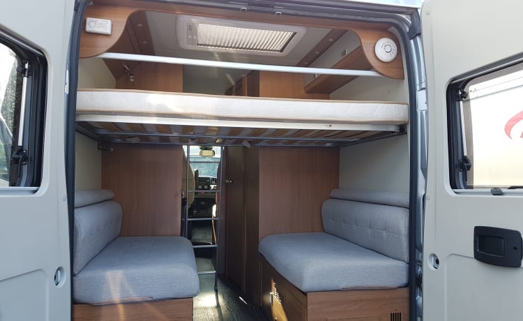 Family Friendly 4 berth T 669 (Preston)