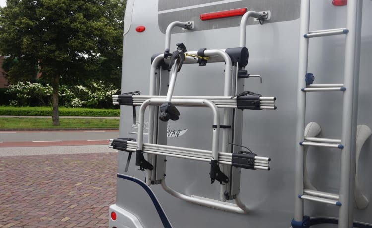 Compacte twee persoons Hymer 