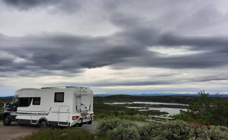 Luxuriöser Adria Matrix Familiencamper mit automatischem Niveausystem