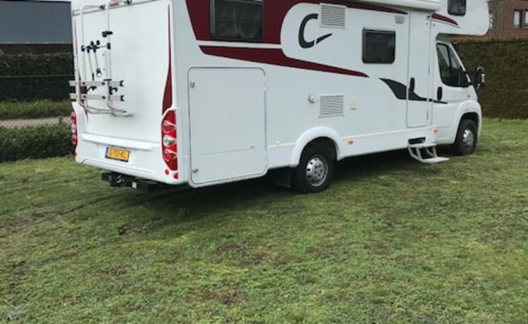 corado – With the family on a camper trip in this spacious Fiat