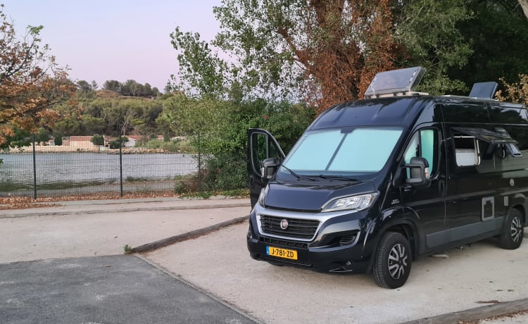 Black Rhino – Compact (5m41) Hobby K55, Automatic 150pk Fiat Ducato, with all the luxury