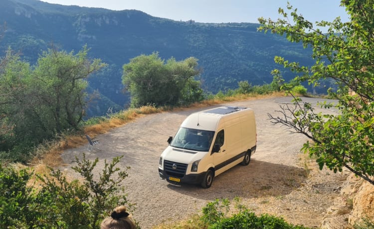 Bus Camper VW Crafter netzunabhängig 3 Personen