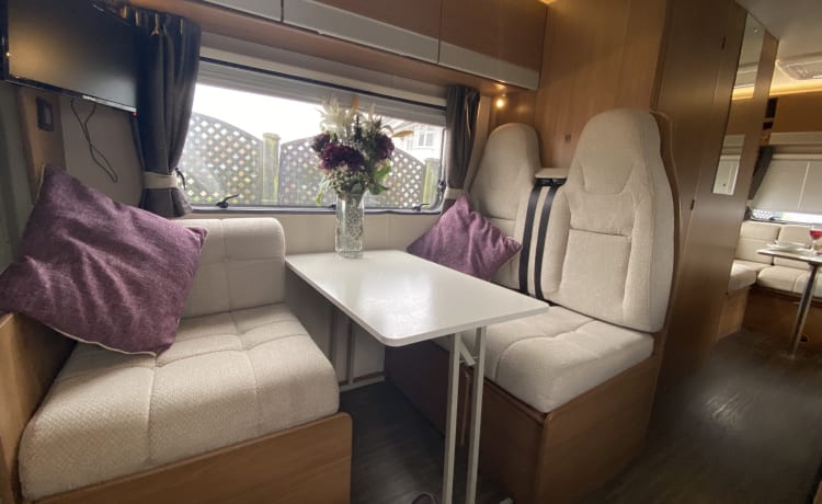 Peggy2  – Stunning 6 birth Family Motorhome 