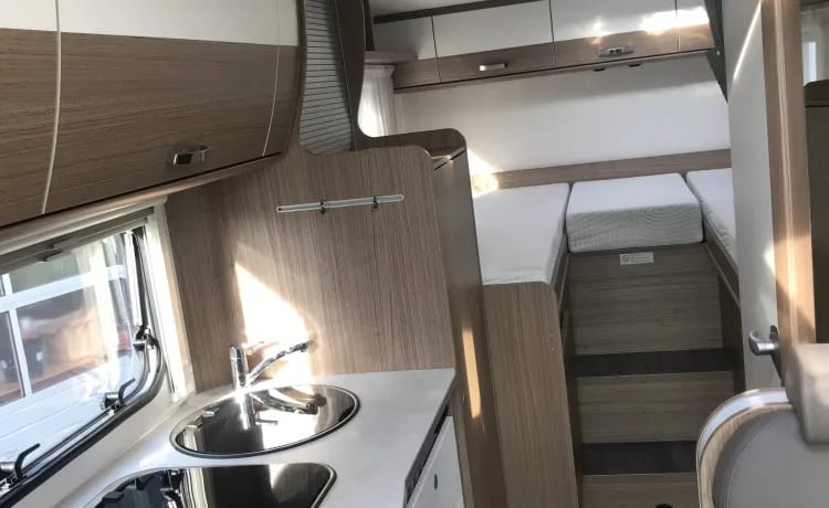 Noleggio camper Carado nuovo di zecca modello 2022 (fabbrica Hymer) Tipo T337