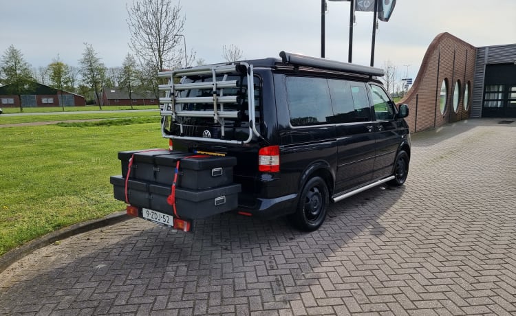 Black 2.5 TDI Multivan T5 Highline Camperbus