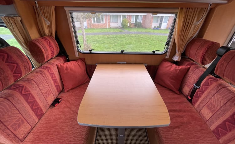 Hugo – 5-persoons Hymer classic