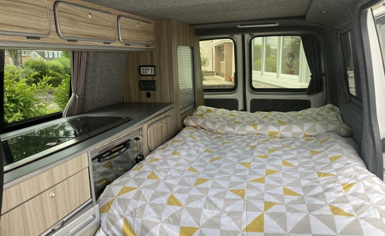 Volkswagen T5 - camper 4 posti letto