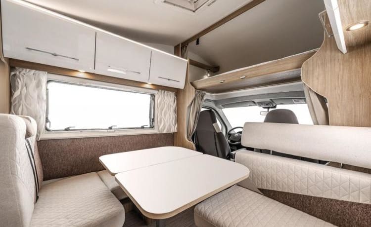 Louie – Camper Rimor Seal 50 !NIEUW! (2020) met alle comfort - 6 personen 