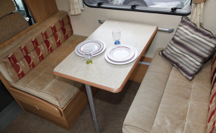 Susie – 5 berth pet friendly motorhome, based between Brighton and Gatwick