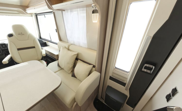 The Bullet – Luxurious and spacious 4-person Rapido (Automatic)