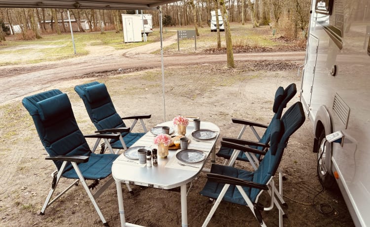 LMC Family Alkoven Camper 6 Personen