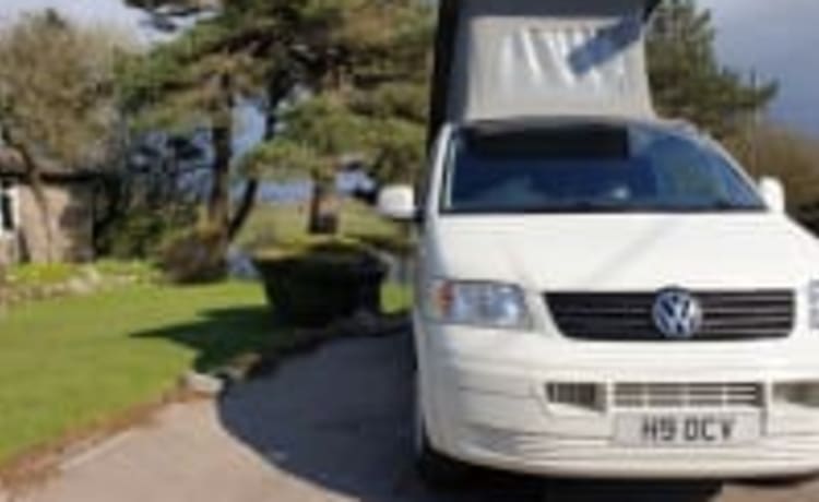 The White Pearl - VW T5 Campervan