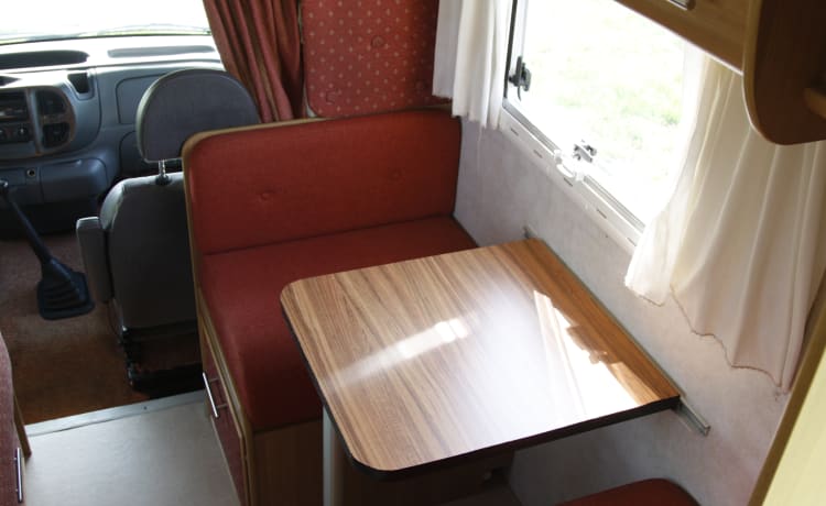 Spacious family camper Rimor NG8