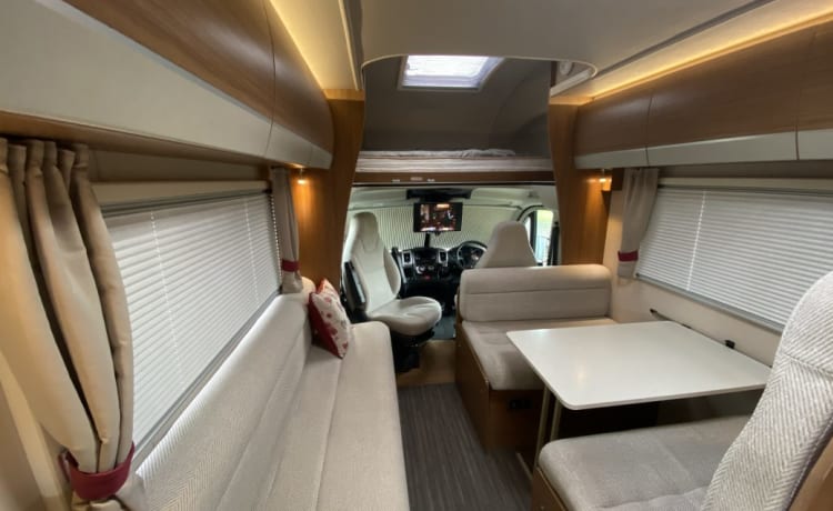 Riding Rambler  – Auto Trail Imala 620 en transporte 4 - parfait pour une aventure de séjour