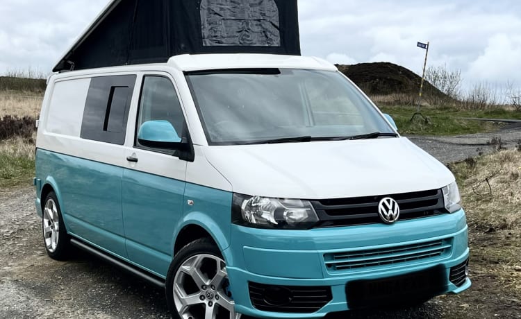 The Rolling Retreat – VW Campervan 