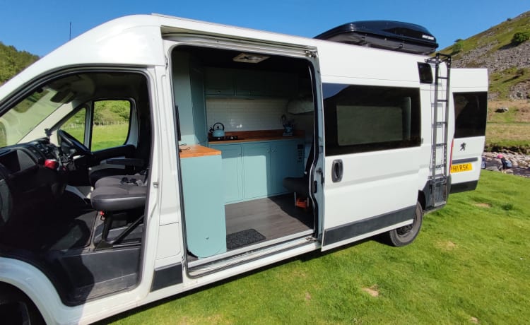 Lilo – 5 berth Peugeot Boxer from 2016