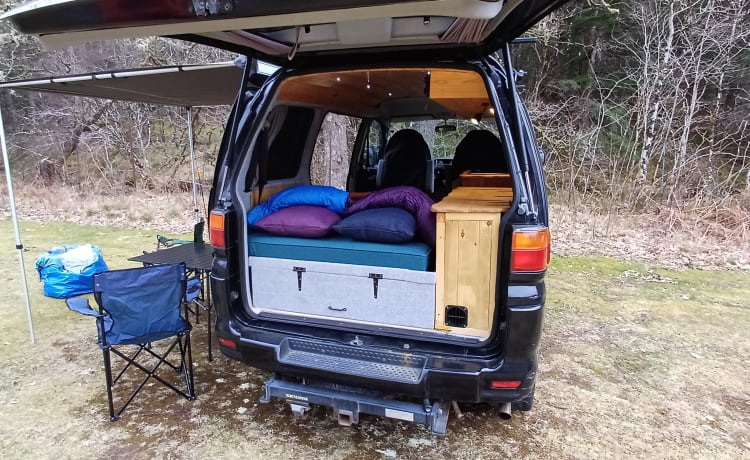 Wee Mitsy  – Cozy 2berth Mitsubishi Delica campervan from 2003