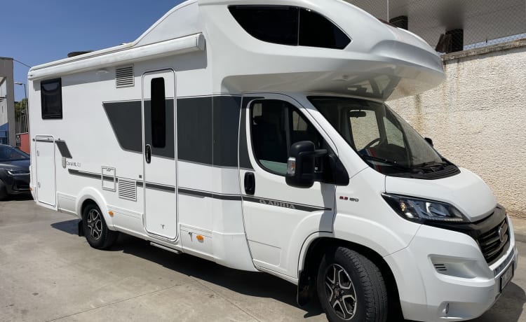 Adria – Adria 6701XL Plus coral 5 person camper