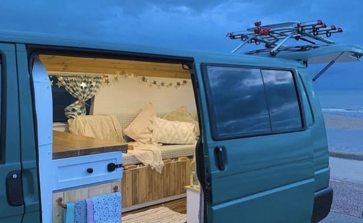 Julie – Julie the handcrafted T4 Campervan