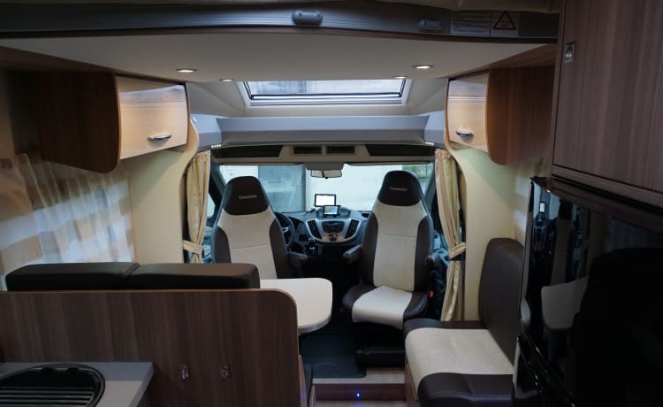 4p Chausson Semi-Integrated 