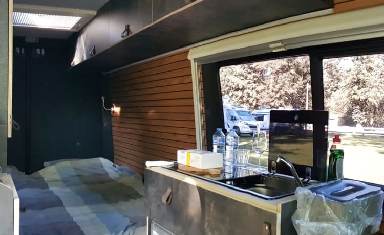 Mercedes Open Road adventure – camper autobus automatico avventura LETTO EXTRA LUNGO