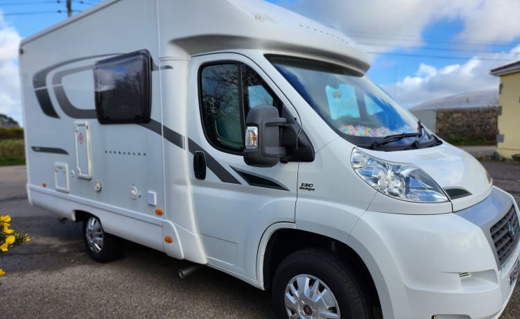 Flossieflo – 2 berth 2014 fully equipped Fiat Bessacarr 