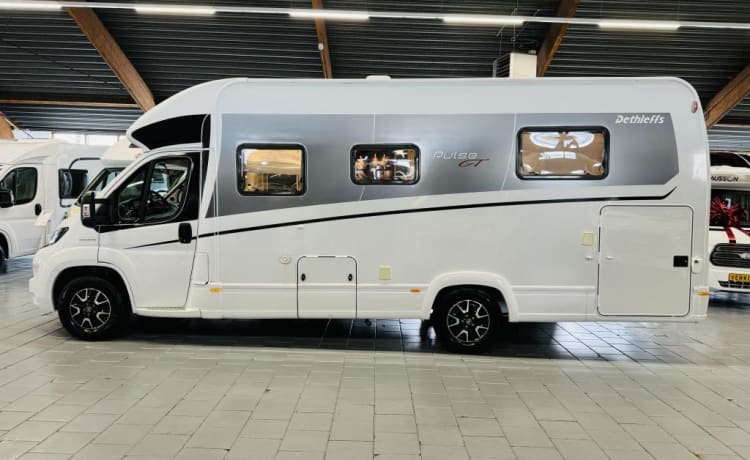 4p luxury Dethleffs with air conditioning and towbar from 2019