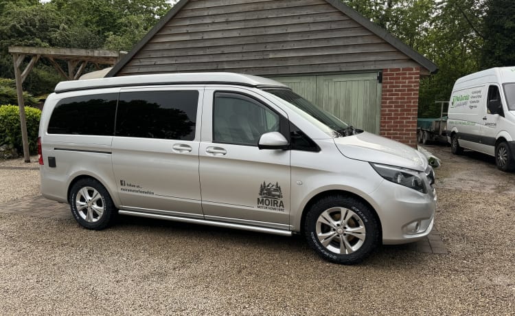 Oscar – Mercedes Vito Campervan