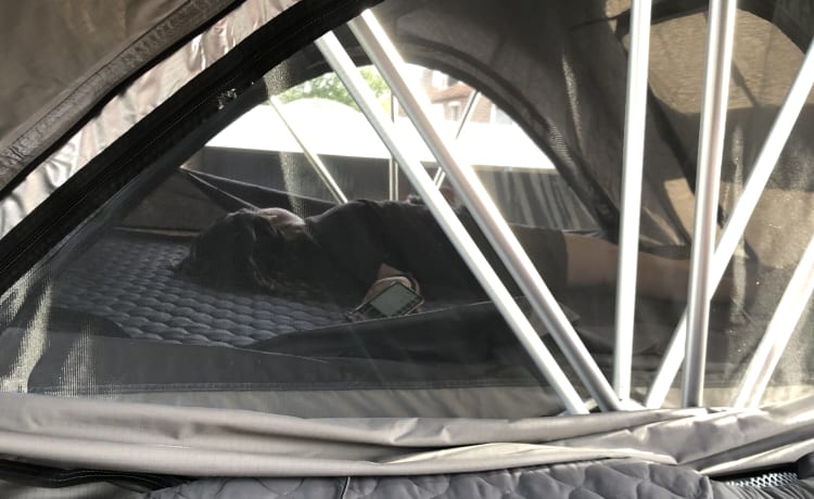 Easy rider  – VW Caravelle 4 Pers. Wohnmobil (2 x Dachzelt)