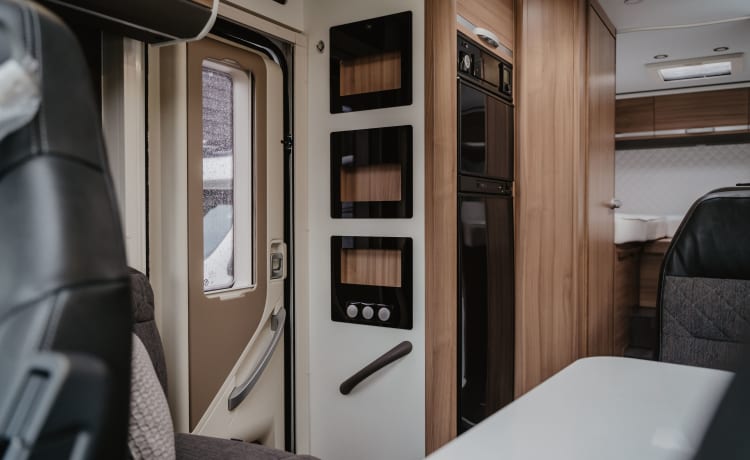 Adria 670-18 – 18. Luxe Adria Matric 670 SL voor 5 personen