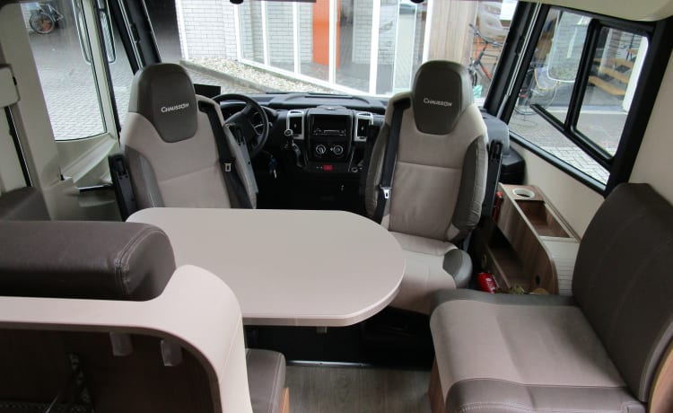 Ampio camper familiare per 4 persone Fiat Chausson