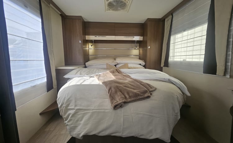 Luxury plus  – 4 berth Fiat integrated from 2015