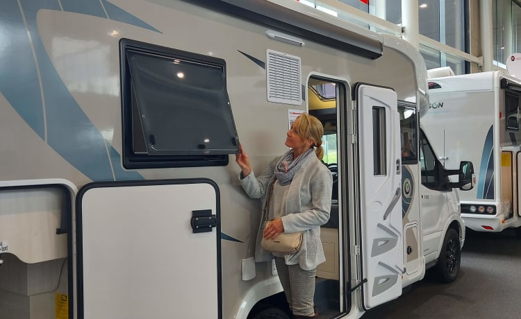 Het pareltje  – Brandneuer 5p Chausson Ford 170 Automatik