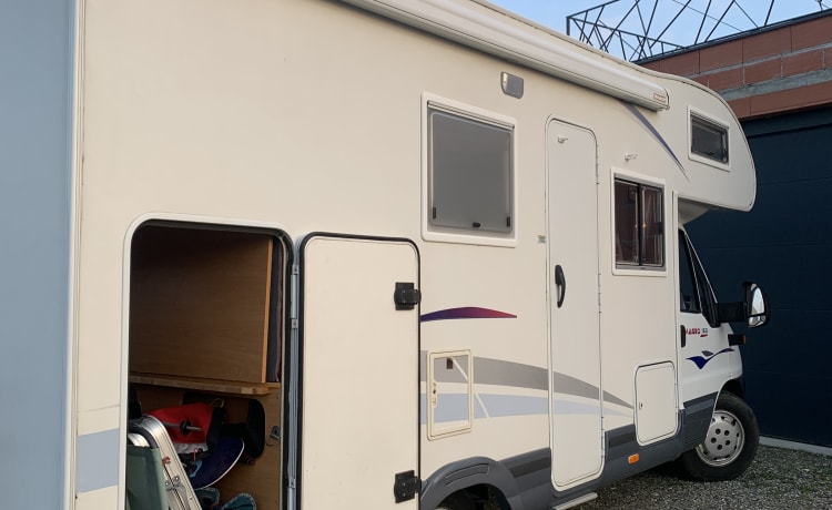 Camping car Bunk bed equipped