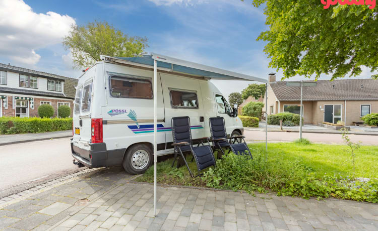 2p Peugeot campervan uit 2003