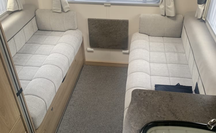 Autoquest 196 – Autoquest 196 camper 6 posti letto