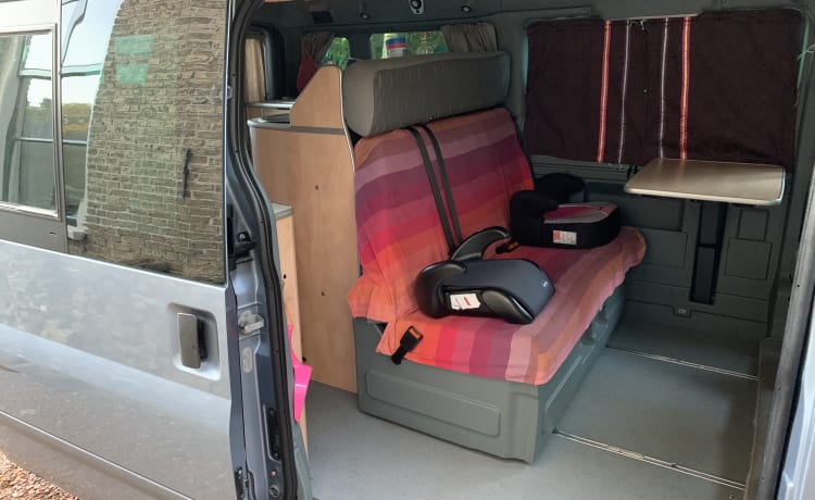 De Nugget – 4p Ford campervan from 2008