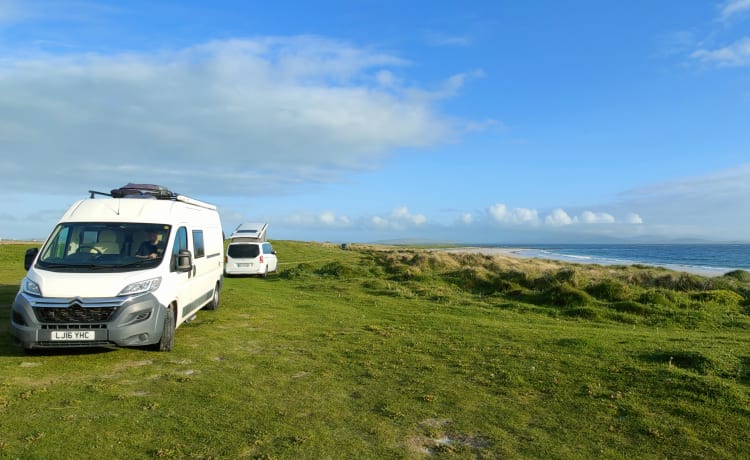 Off grid campervan sleeps 2