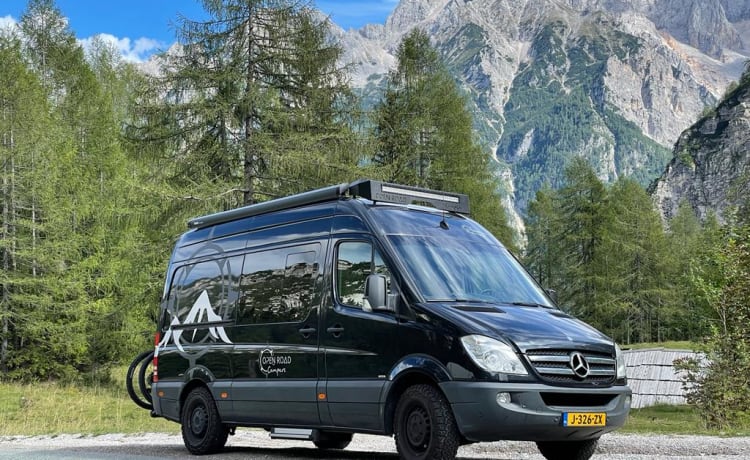 Mercedes Open Road adventure – Abenteuer-Automatikbus-Wohnmobil EXTRA LANGES BETT