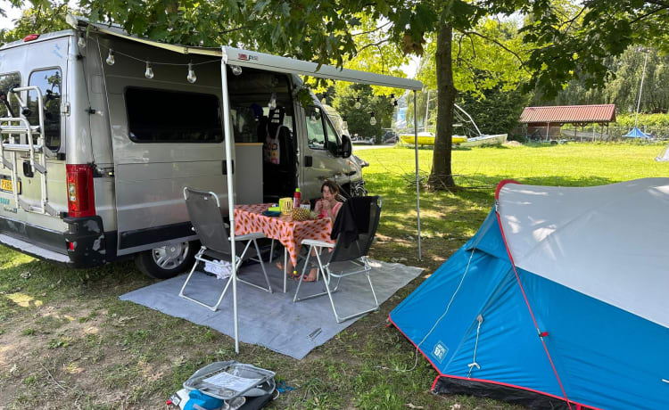 Fifi – 2 à 3 personnes. Camping-car Fiat 