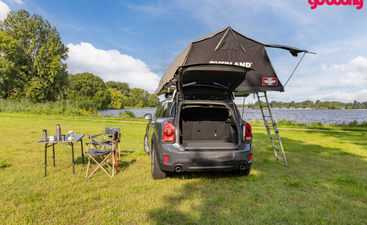 Camperman – Op avontuur met de Camperman: Mini Countryman met luxe daktent