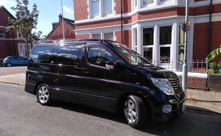 Nessie – Nissan Elgrand - Sleeps 2 - Brand new conversion