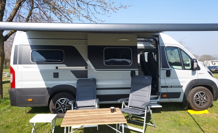 Brixton – Camper 2P Adria Mobil Bus del 2021